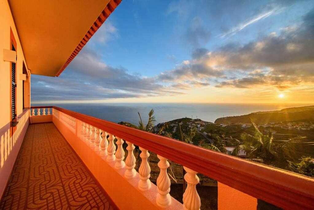 Lombo Cesteiro Guesthouse Tabua  Экстерьер фото