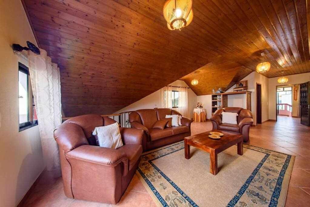 Lombo Cesteiro Guesthouse Tabua  Экстерьер фото