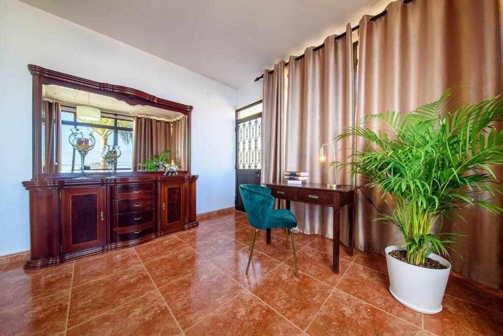 Lombo Cesteiro Guesthouse Tabua  Экстерьер фото